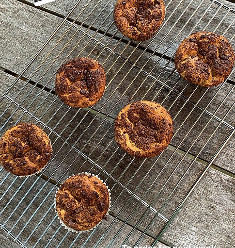 FLOURLESS PEANUT BUTTER BANANA MUFFINS