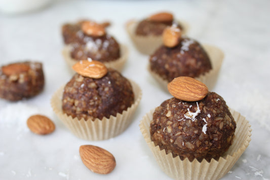 RAW VEGAN CINNAMON COCONUT BITES