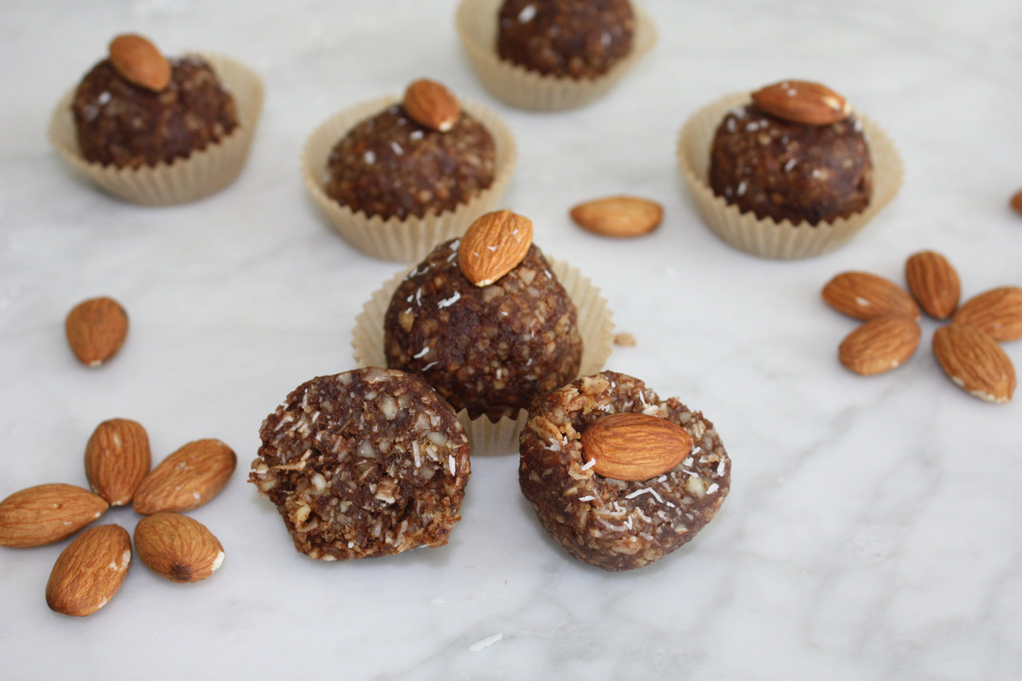 RAW VEGAN CINNAMON COCONUT BITES